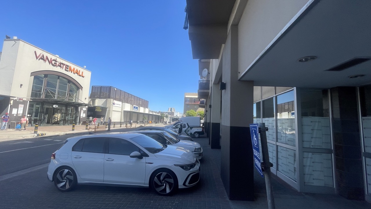 To Let commercial Property for Rent in Athlone Western Cape